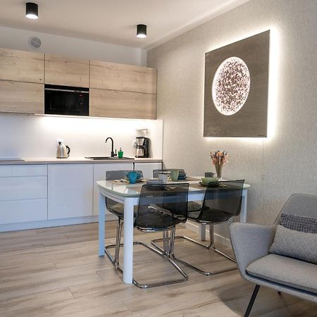 Platinium Moon - Przy Samym Morzu - Easy-Rent Apartments Ревал Екстериор снимка